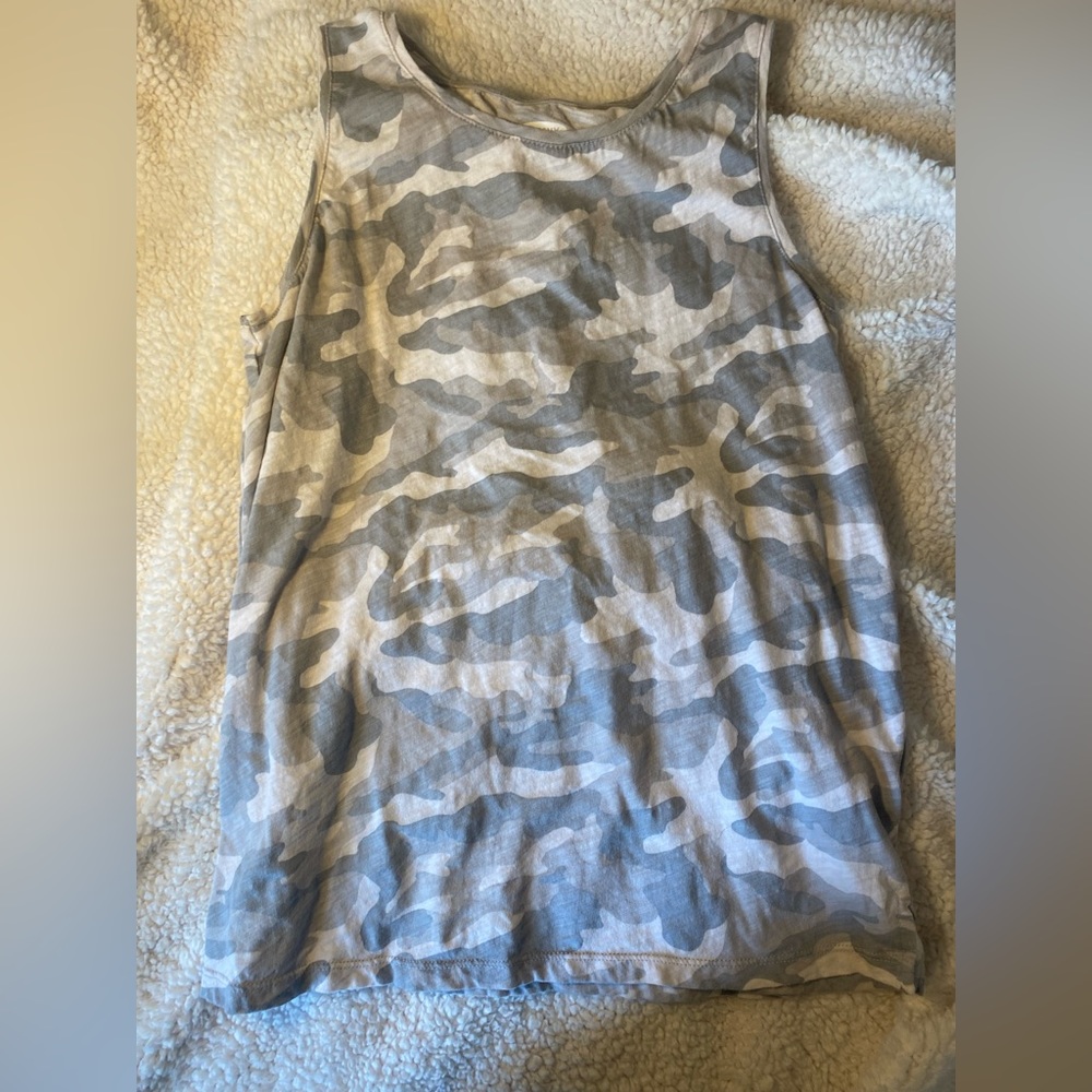 Grey camo Old Navy tank!